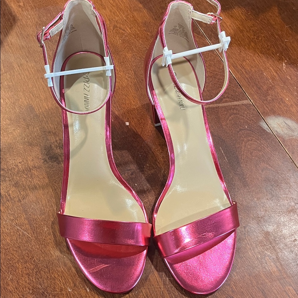 Pizz Annu elegant strappy heels